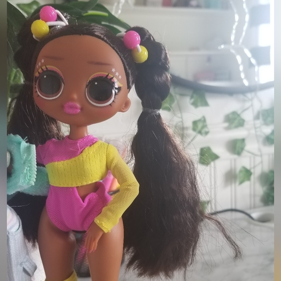 Set Of 2 OMG Dolls! 🤩 - Picture 2 of 5